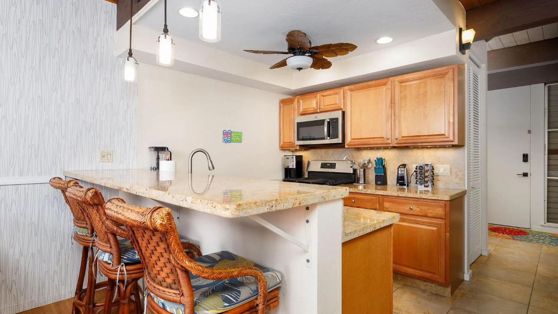 Kona Mansions 225 Top Floor 2 Story Ocean Views! Kailua-Kona