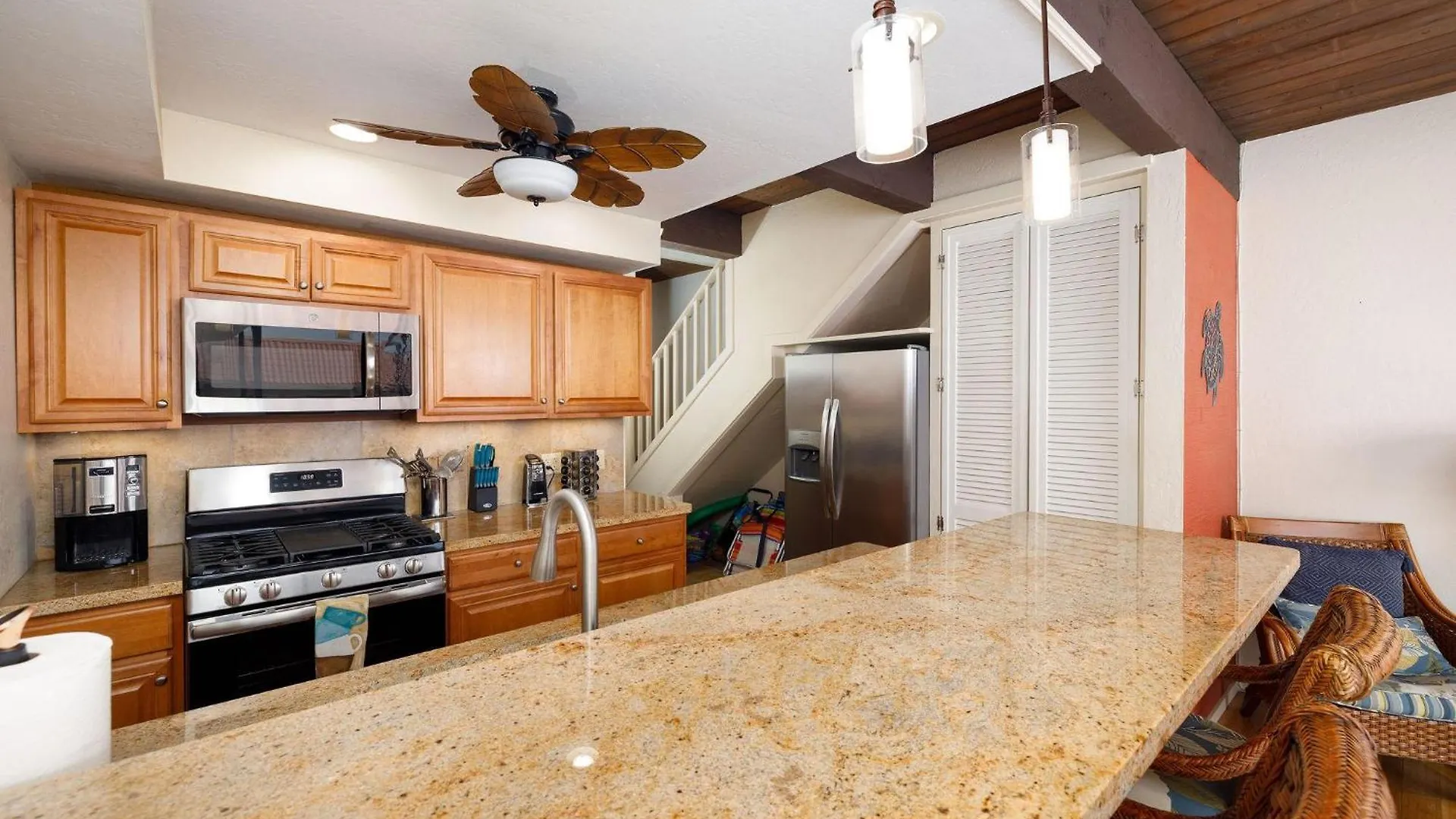 Kona Mansions 225 Top Floor 2 Story Ocean Views! Kailua-Kona