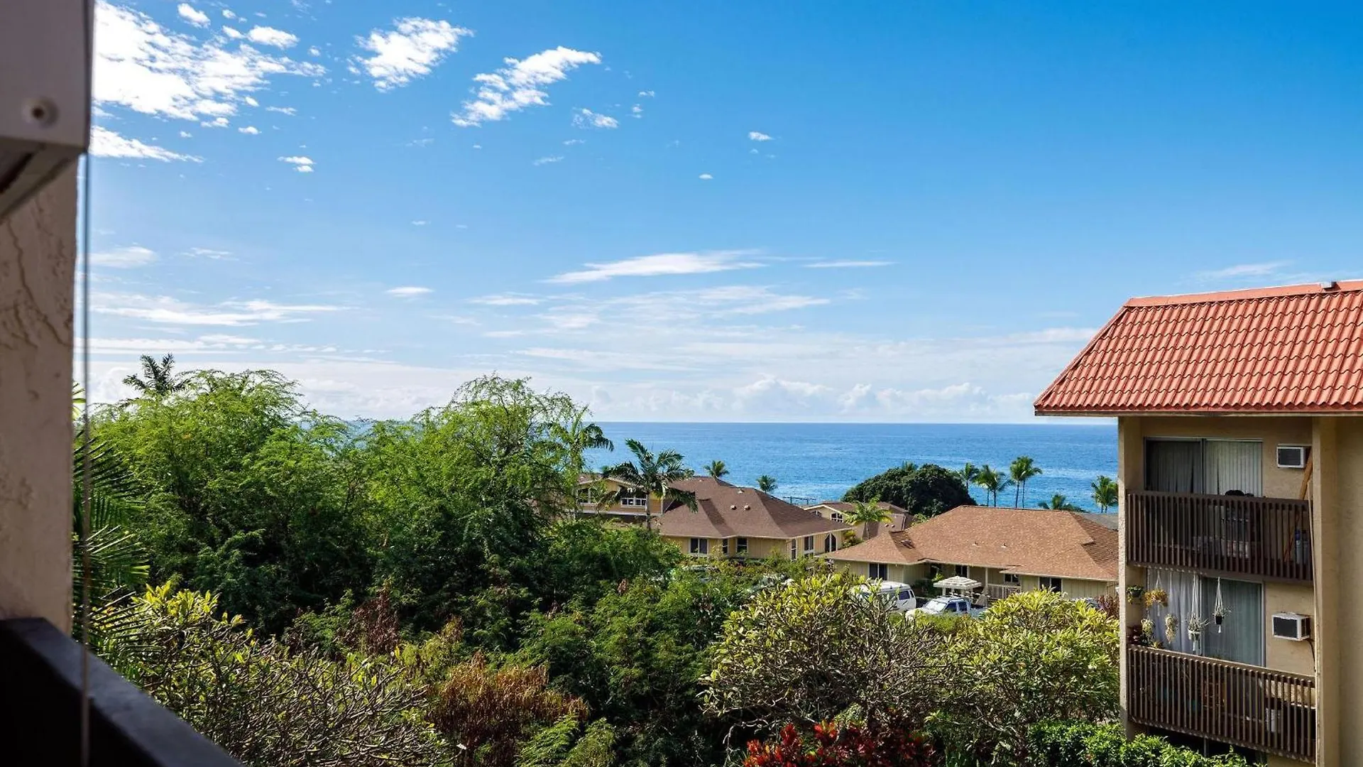 Kona Mansions 225 Top Floor 2 Story Ocean Views! Kailua-Kona